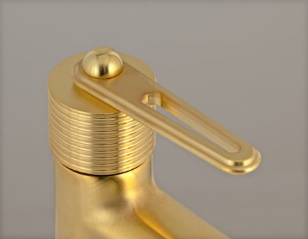 Смеситель для раковины Daniel Brooklyn BY606NDP, золото брашированное