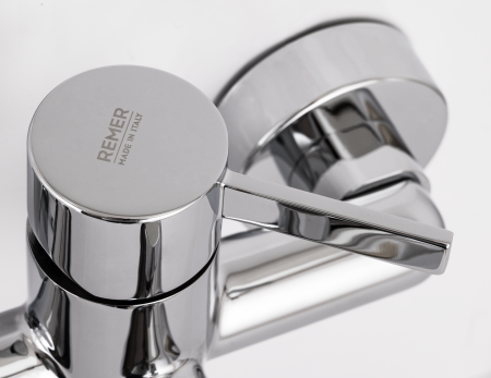 Смеситель для ванны Remer Metrica MC02