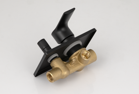 Смеситель для душа Remer Energy EY09HRGNO, черный матовый