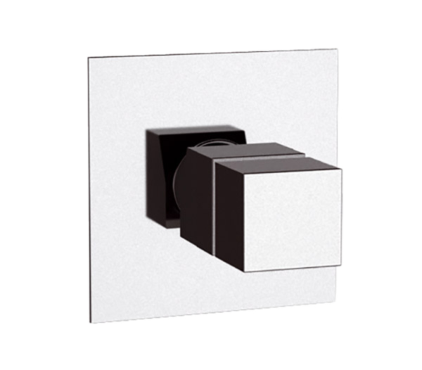 Смеситель термостатический для душа Remer Q-Elegance QT30