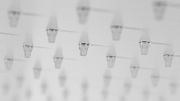 Верхний душ с шарнирным соединением 25 см Remer 357UFS25BOX, белый матовый